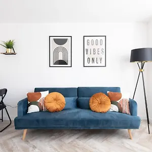  Apartment Connaught House - City Centre - Free Parking & Wi-fi