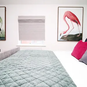  Holiday home K Suites - City-centre 4 Bed House - 2 Free Parking